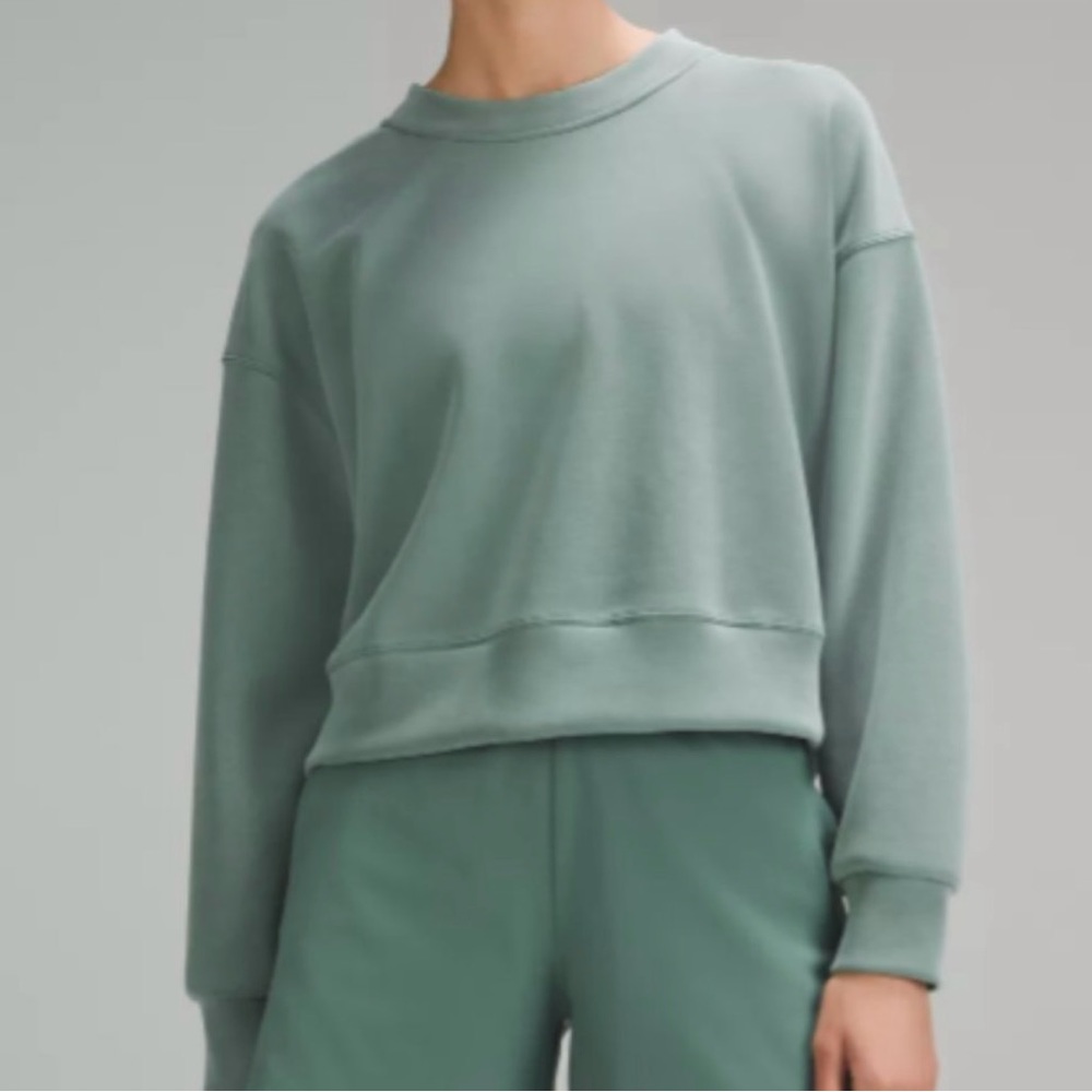 Lululemon 🍋 Perfectly Oversized cropped crew